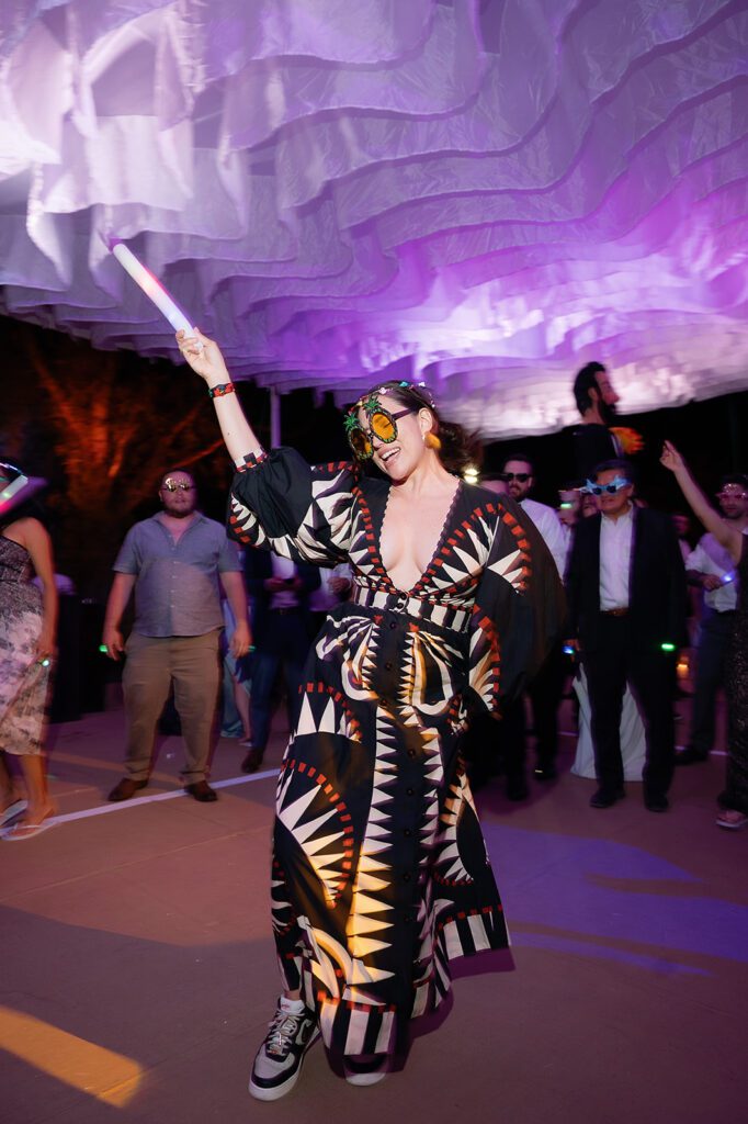 Guest dancing during the la hora loca